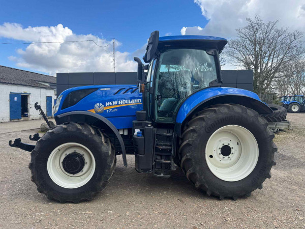 New Holland T6030