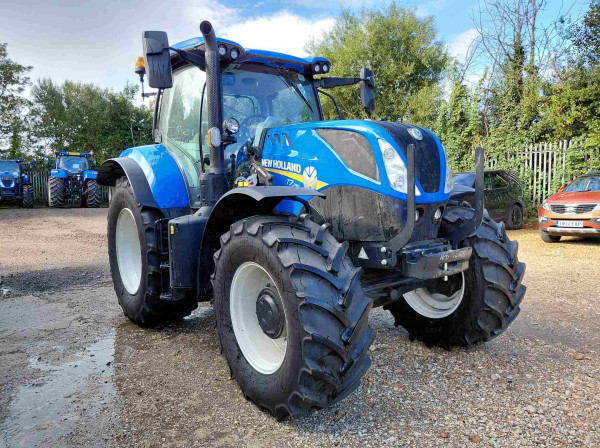 New Holland T6030