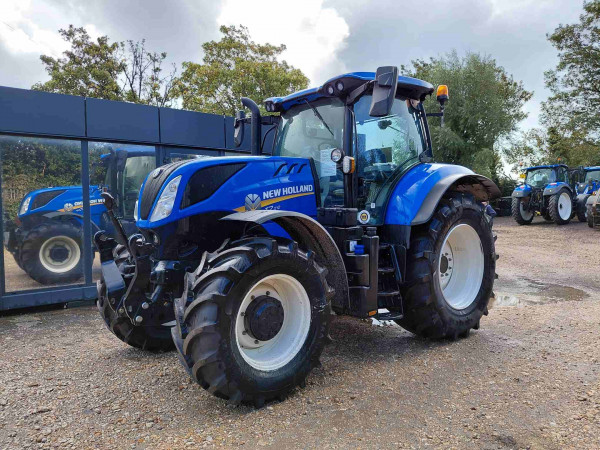 New Holland T6030