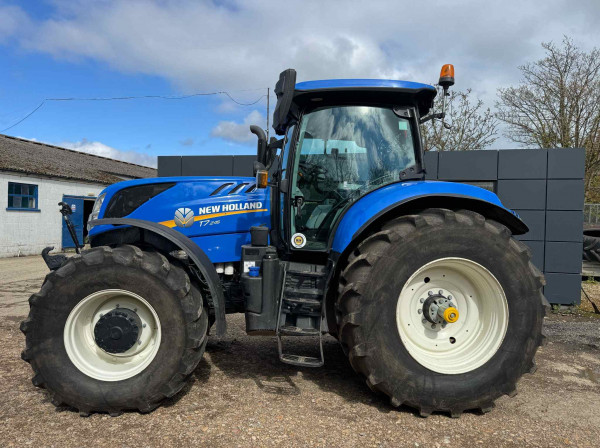 New Holland T6030