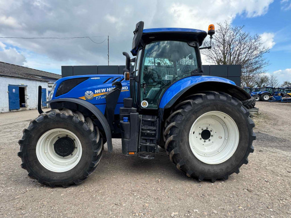 New Holland T6030