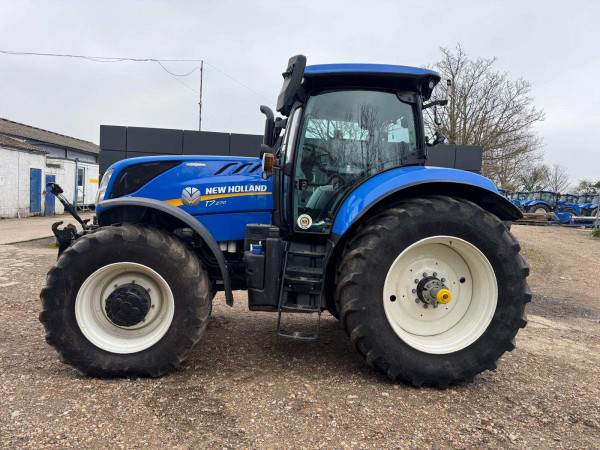 New Holland T6030