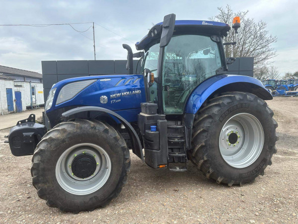 New Holland T6030