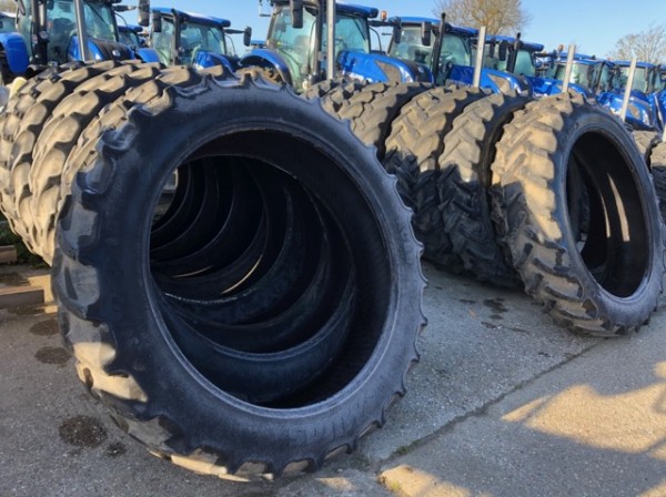 New Holland T6030